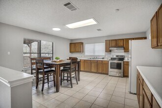 7900 Bramble Bush Dr in Austin, TX - Building Photo - Building Photo