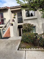 12098 Caminito Campana in San Diego, CA - Building Photo