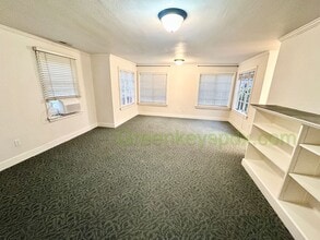 1136 SW Gibbs St in Portland, OR - Building Photo - Building Photo