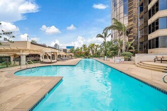 200 W Harbor Dr in San Diego, CA - Building Photo - Building Photo