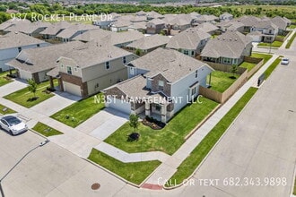 937 Rocket Plane Dr in Fort Worth, TX - Building Photo - Building Photo