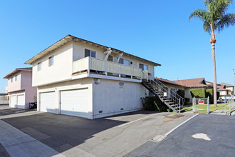 16572 Sabot Ln in Huntington Beach, CA - Building Photo - Building Photo