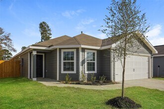 21095 Titian Dr. in Magnolia, TX - Building Photo - Building Photo