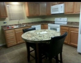 1717 Locust Ave in Fairmont, WV - Building Photo