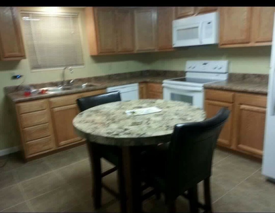 1717 Locust Ave in Fairmont, WV - Building Photo