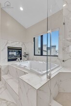 27 Tulip Ln in San Carlos, CA - Building Photo - Building Photo