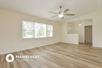 245 Williams Ave in Orange City, FL - Building Photo - Building Photo