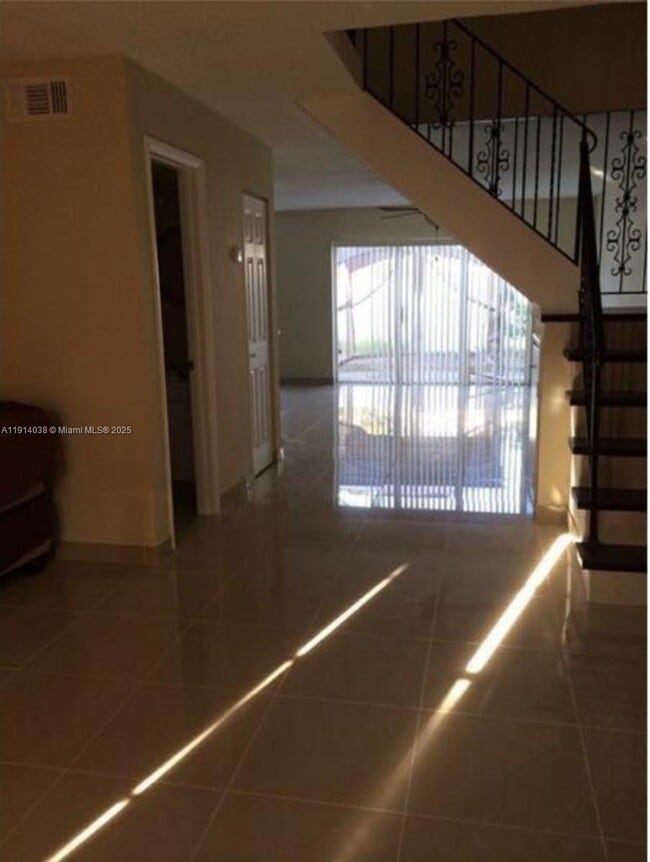 3928 SW 67th Way in Davie, FL - Building Photo - Building Photo