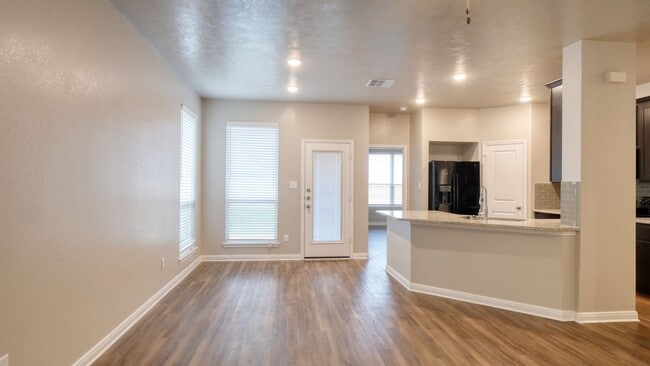 2218 John Ross Ct in Bryan, TX - Building Photo - Building Photo