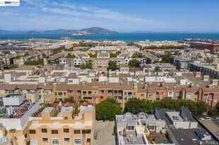 650 Chestnut St in San Francisco, CA - Building Photo