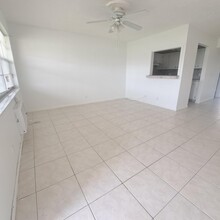 207 Dorchester I in West Palm Beach, FL - Building Photo - Building Photo