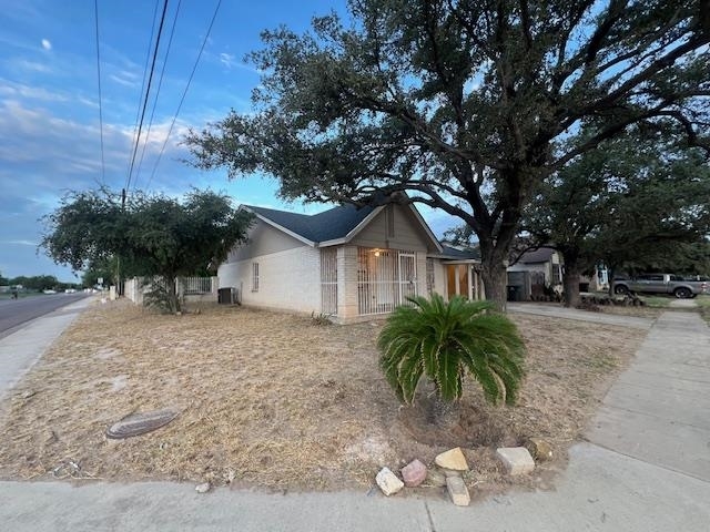 126 Atlanta Dr in Laredo, TX - Building Photo - Building Photo