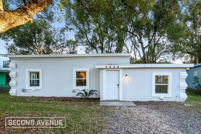 property at 2646 Lantana Ave