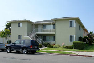 3023-3033 Luna Dr Apartments