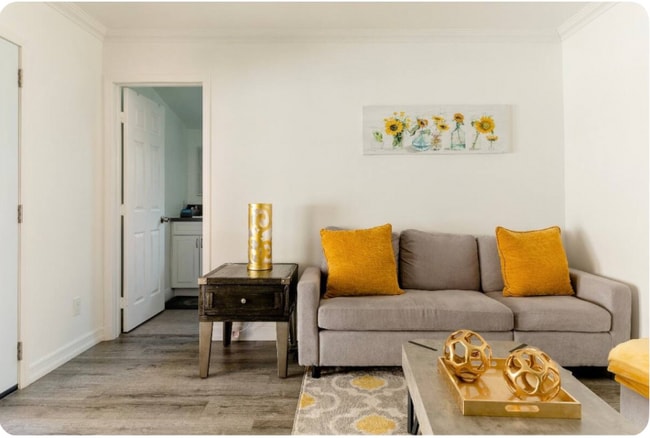 16423 Barneston St in Los Angeles, CA - Building Photo - Building Photo