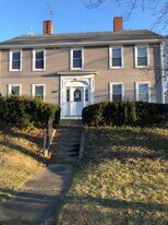 147 Pleasant St, Unit B in Woburn, MA - Building Photo