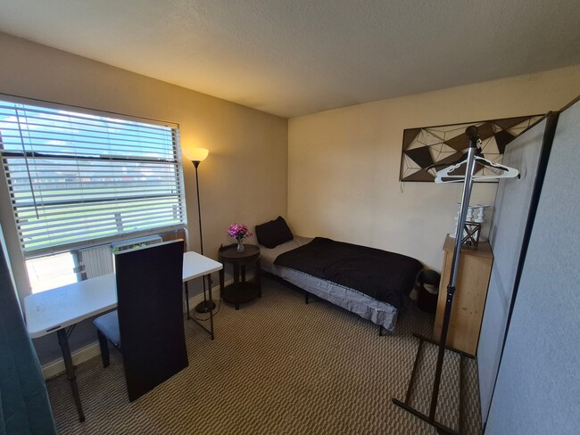 property at 5611 Aberdeen Dr