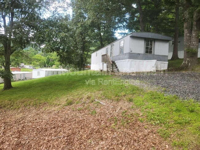 property at 120 Gamblers Run