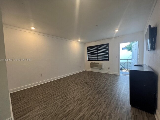 property at 1524 Lenox Ave.