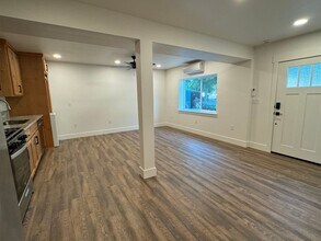 848 W 1st Street in Chico, CA - Building Photo - Interior Photo