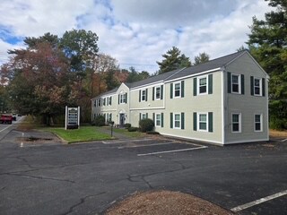 98 E Grove St in Middleboro, MA - Building Photo