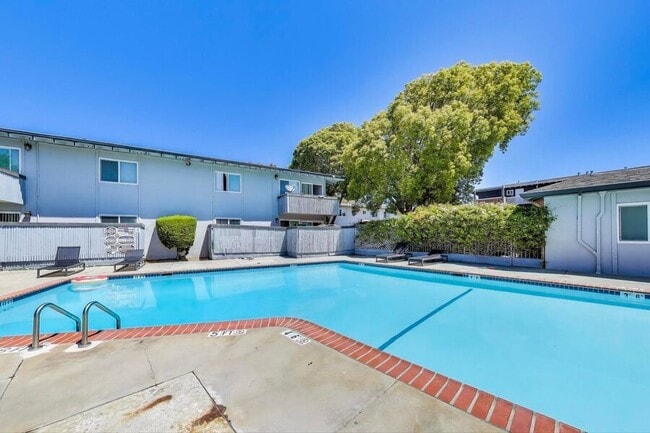 35750 Bettencourt St in Newark, CA - Building Photo - Building Photo