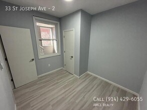 33 St Joseph Ave in Yonkers, NY - Building Photo - Building Photo