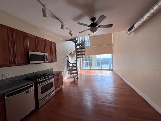 property at 150 E Robinson St