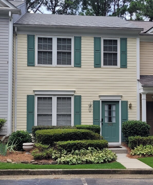 2125 Whitestone Pl in Alpharetta, GA - Building Photo