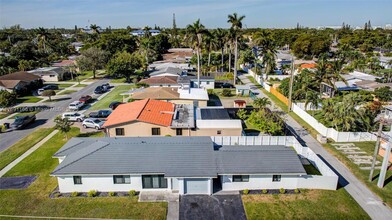 510 SE 3rd Ave in Dania Beach, FL - Building Photo - Building Photo