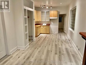 693 Woodbine Ave in Toronto, ON - Building Photo - Building Photo