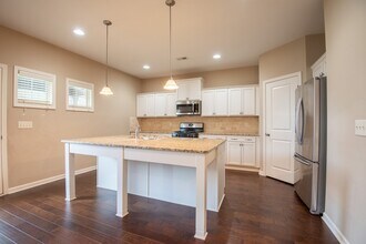 West Richland Single Family Home - SHORTER in Auburn, AL - Building Photo - Building Photo