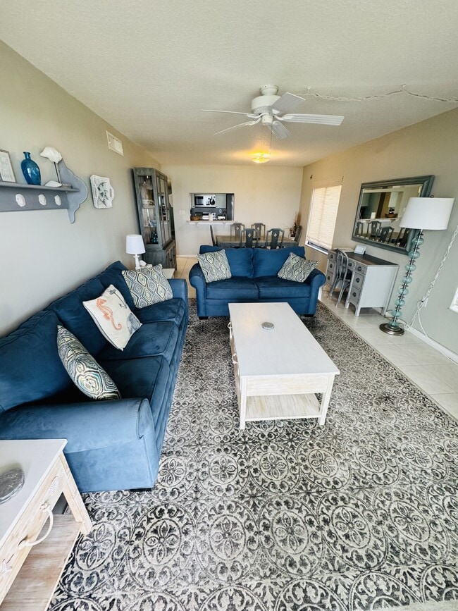 299 N Atlantic Ave in Cocoa Beach, FL - Building Photo - Building Photo