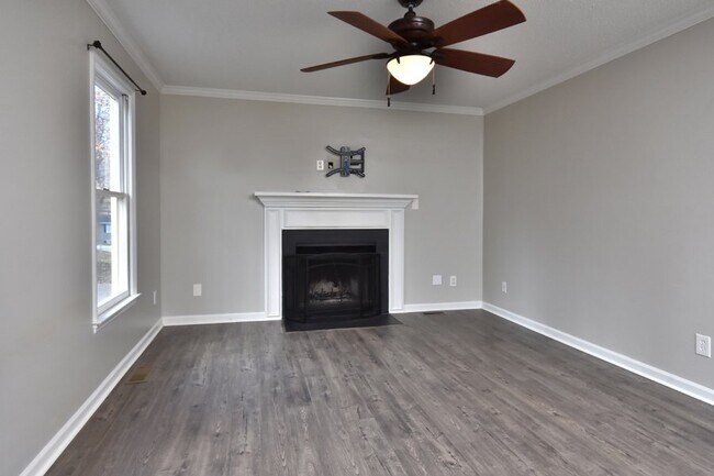 220 W Elm Ave in Holly Springs, NC - Building Photo - Building Photo