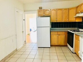 8 Berkeley St in Watertown, MA - Building Photo - Building Photo