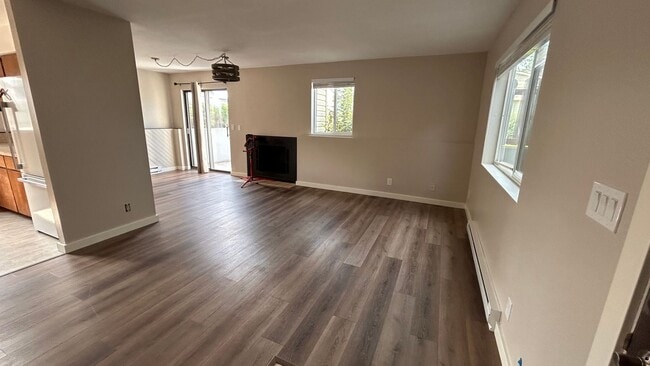 property at 8205 N Ridgewood Dr