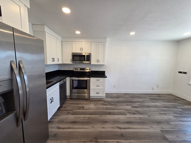 320 N 10th St in Las Vegas, NV - Building Photo - Building Photo