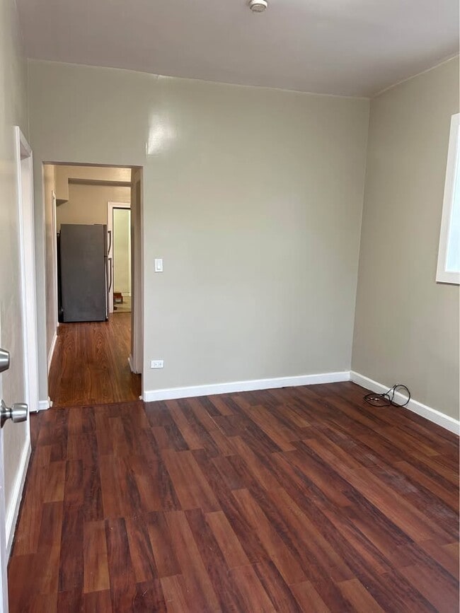 3242 W 38th Pl, Unit 1R