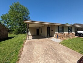 710-730 20th St in Batesville, AR - Building Photo