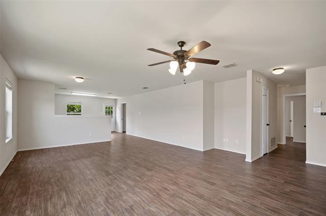 1204 1st St in Sanger, TX - Building Photo - Building Photo