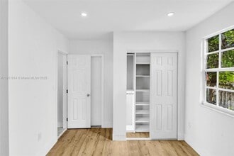 1623 NW 16th Terrace in Miami, FL - Building Photo - Building Photo