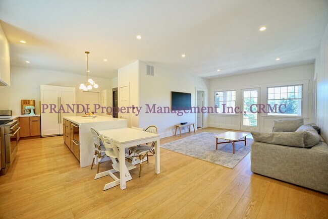 62 D St in San Rafael, CA - Building Photo - Building Photo