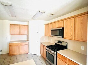 8006 Echinacea Dr in Baytown, TX - Building Photo - Building Photo