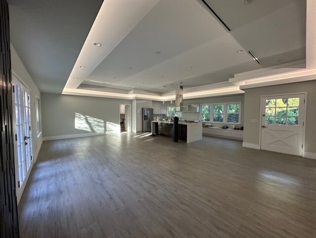 4929 Mecca Ave in Tarzana, CA - Foto de edificio - Building Photo