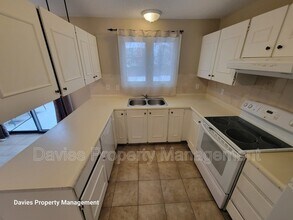 9323-9173 173 St NW in Edmonton, AB - Building Photo - Building Photo