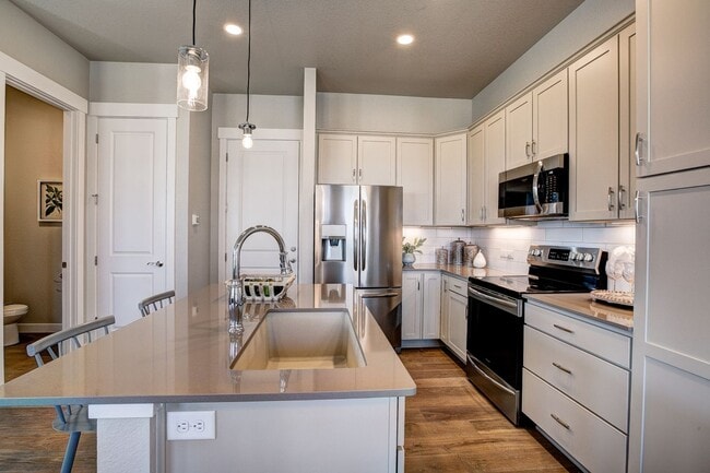 831 Mangold Ln in Fort Collins, CO - Foto de edificio - Building Photo