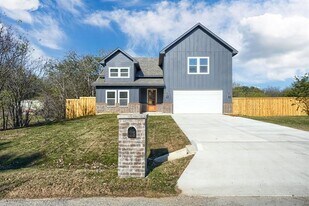 1115 Bell St in Arlington, TX - Building Photo