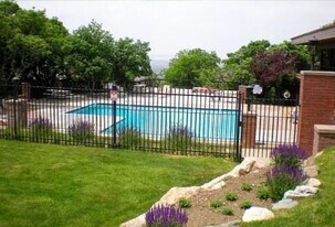 1340 Ridgewood Ln in Bountiful, UT - Building Photo