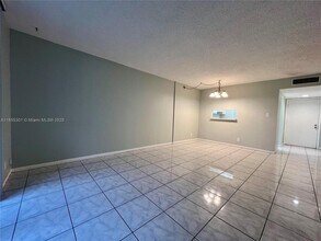3101 NW 47th Terrace in Lauderdale Lakes, FL - Building Photo - Building Photo