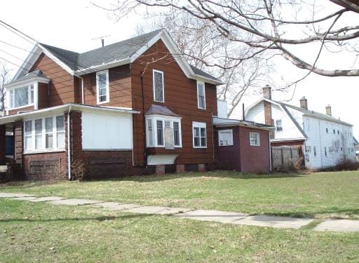 159-166 Walnut Ter in Akron, OH - Building Photo